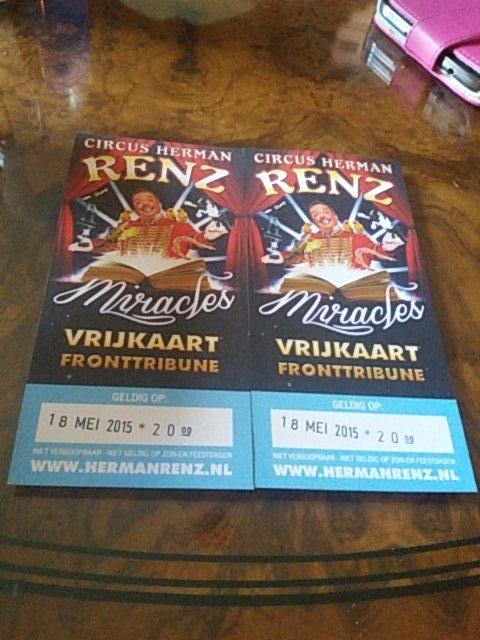 KBoxem's tweet image. Straks naar circus Herman Renz!♡