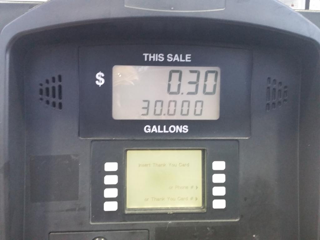 shontee01's tweet photo. Wow! 30 gal of #gas for $0.30 @Brookshires_ . Thanks again to #Yourpoints. Start shopping & save @Brookshires_ !! http://t.co/YWboHHiept