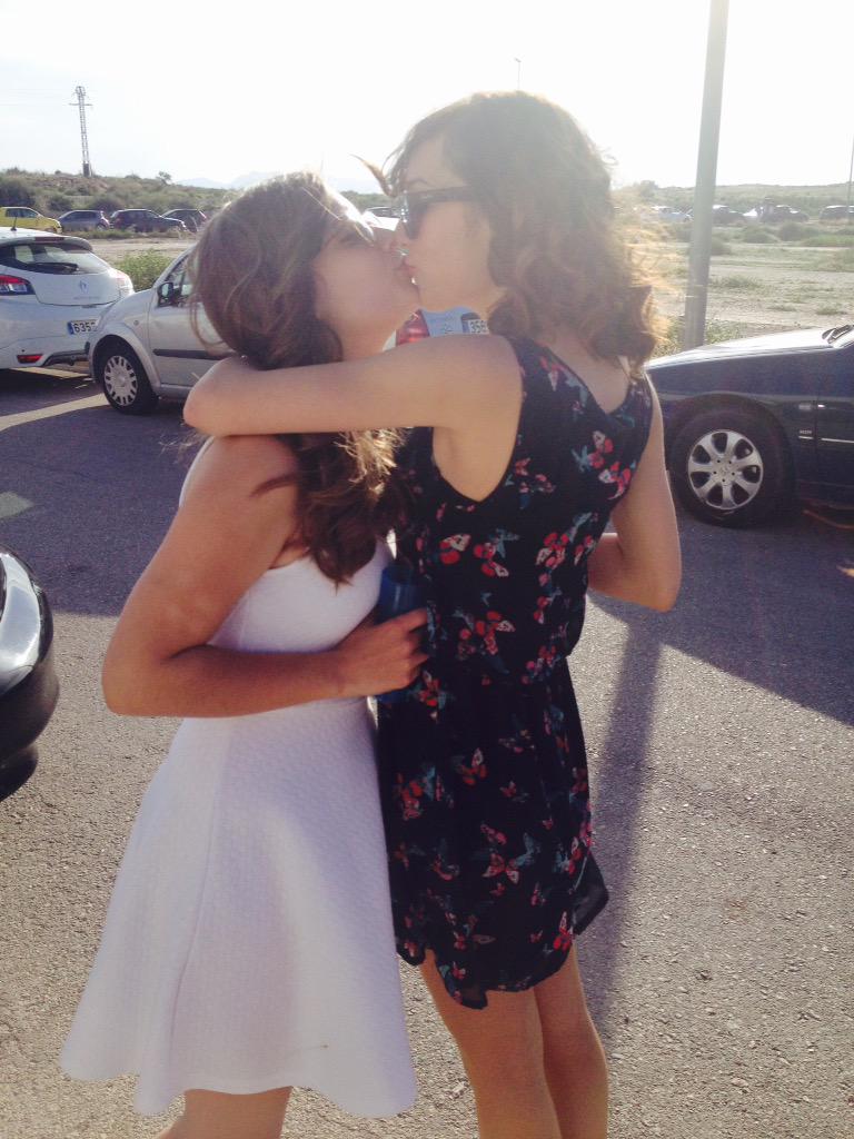AnabelBSanchez6's tweet photo. Por ti, por mi, por nuestros 13 y 14 años y por tener amigas ! TE QUIERO ❤️ http://t.co/Fw3oJ0DtYb