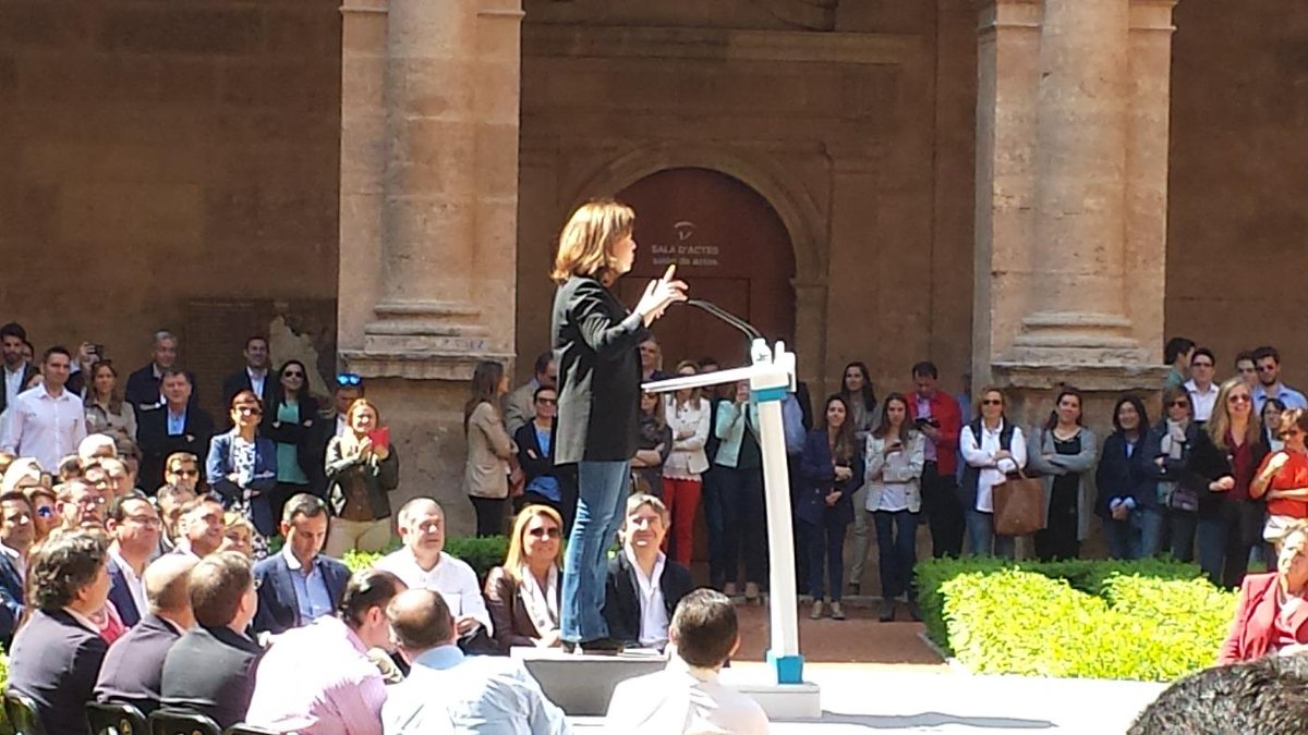nnggbenaguasil's tweet photo. Intervención de la Vicepresidenta del Gobierno @Sorayapp @NNGGcampdeturia #FentComarca #OrgullPPCV http://t.co/MfwC1FtBV3