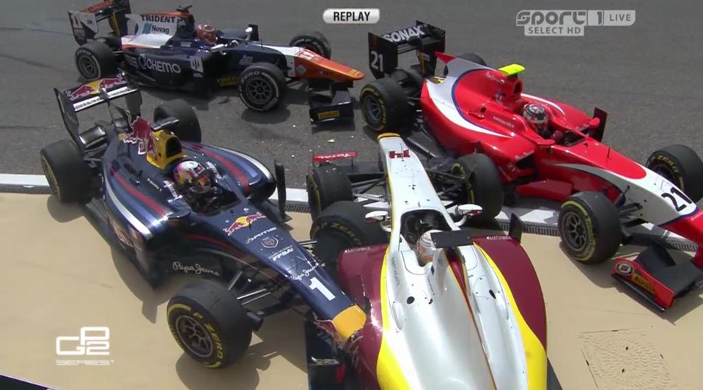 Charreljalving's tweet photo. Always great watching the #GP2 series! These guys seem to be having fun 😂 #BahrainGP2 http://t.co/s7lVKGkozC