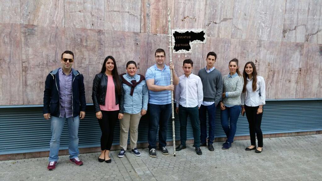 GJStoEntierro's tweet photo. Grupo Joven de la Hdad del Santo Entierro de Sanlúcar la Mayor #JovenesCofrades2015 http://t.co/q23qJyZrw3