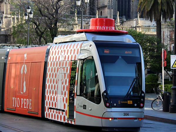 SevillaInfinita's tweet photo. Será maravilloso
viajar hasta la #FeriaSevilla15
en barco, metro o en avión
caminando en bici o autostop
#Sevillahoy http://t.co/ngl1PCGkkU