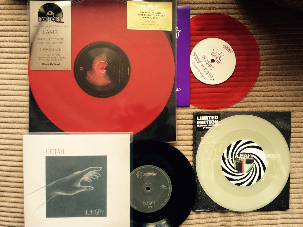 JasperKoot's tweet image. Blij met mooie aanschaf op #RecordStoreDay @wilcodebruin @praamstraboeken @Plato