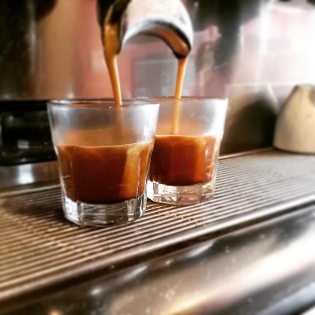 warriorfituk's tweet photo. Head on down to @CoffeeCoastal in #barryisland for perfect @FerrarisCoffee #perfectespresso #baristalife #bestinbarry http://t.co/Nef6HVFC43