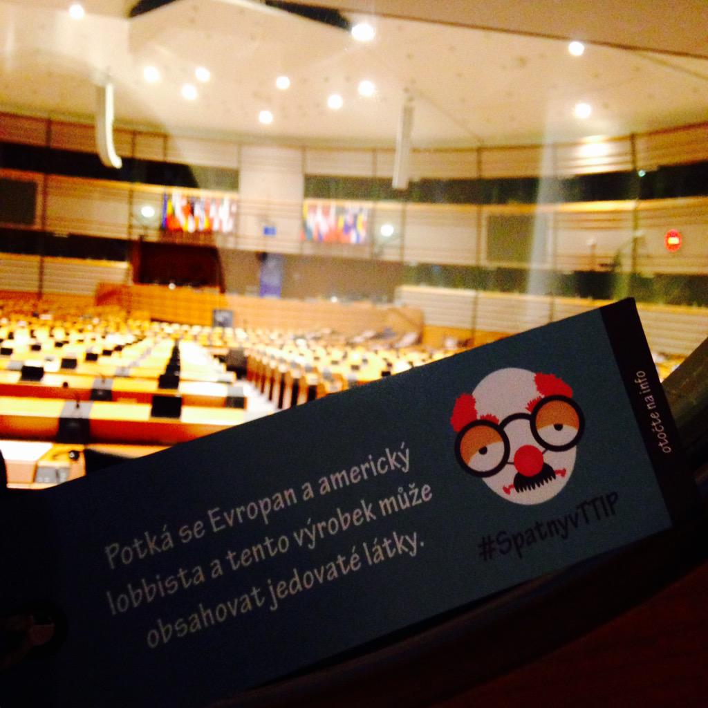 KellerHonza's tweet photo. #SpatnyvTTIP nebo ne? #EuropeanParliament http://t.co/z7O2Ap1Ee1