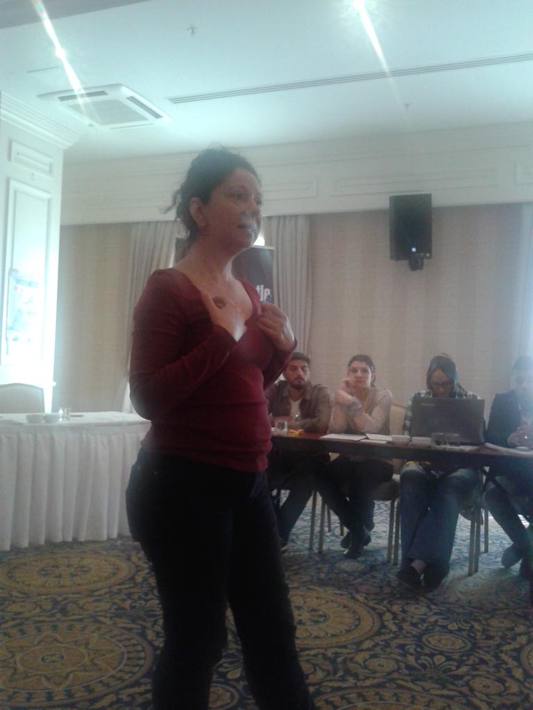 yel_zy's tweet photo. @undpturkiye @habitatkalkinma @TTNETAS @itirakdogan @SiirtUniHBOGT  #egitime#yemektensonra#devam#ihk#habitatheryerde. http://t.co/vfgMHj9IBI
