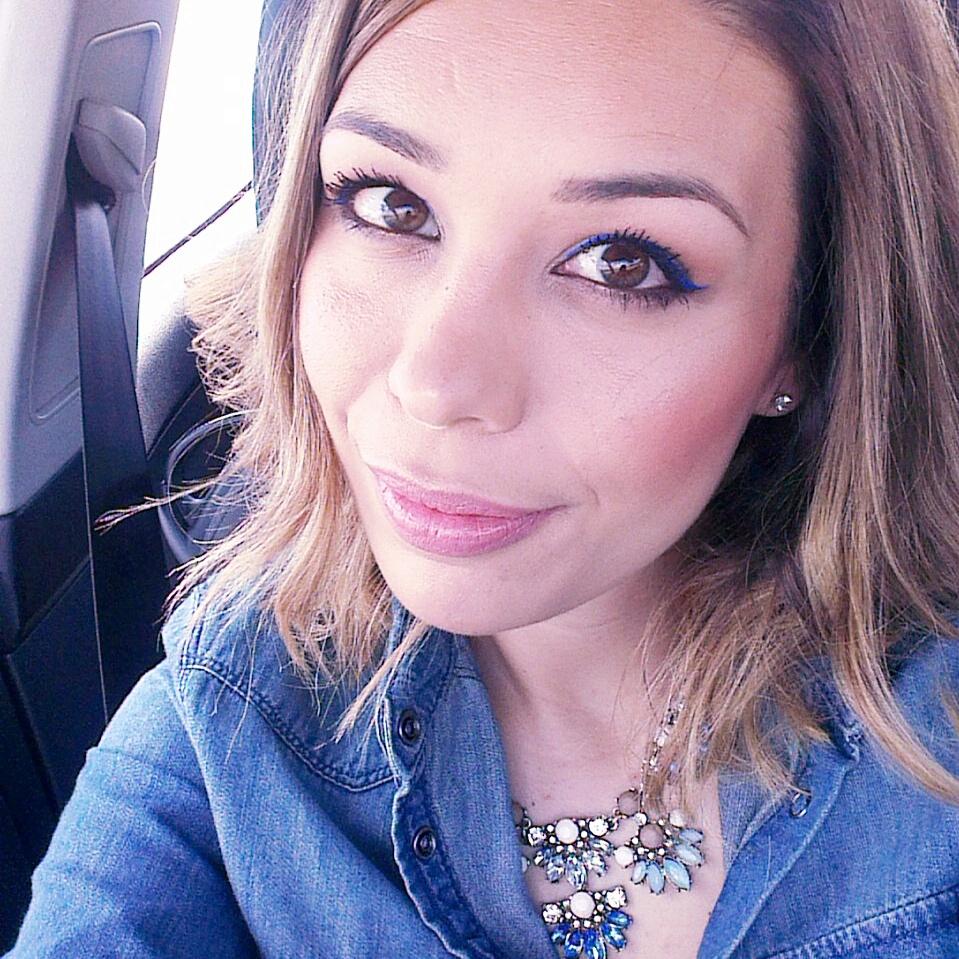 MonicaLoveey's tweet photo. De camino! Muy in love con mi eyeliner azul!! :D @StyleHaulMundo @StyleHaul #SHMMadrid @LuciaStyleHaul http://t.co/rLan6Sc1Jf