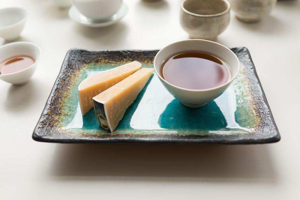 NerdsAndWhey's tweet photo. I'd like to try this #pairing-->"Pair #Tea w/#Cheese to Unlock the Elusive 'Third #Flavor'"🍵💛
http://t.co/qzz4lHOIRw http://t.co/m06CL8zwsM