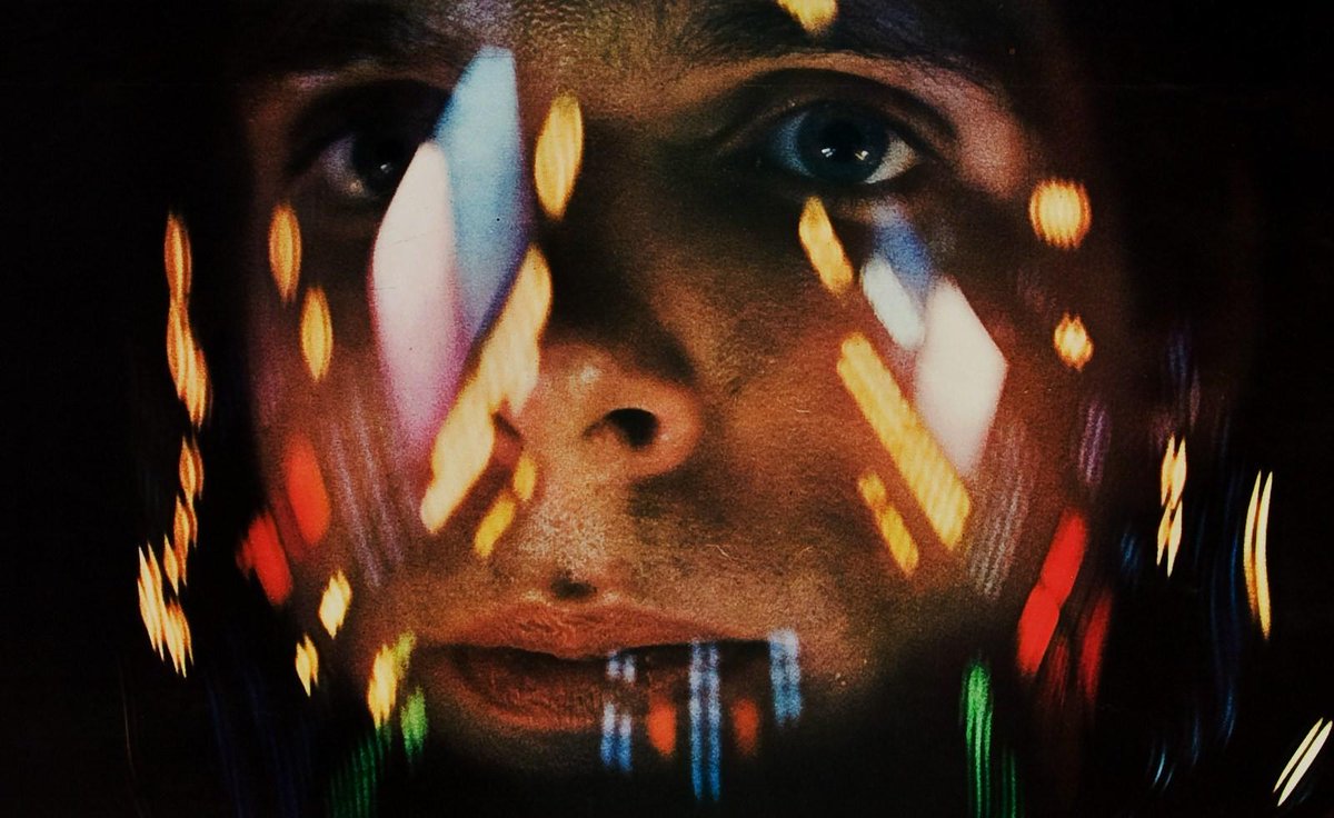 "Estoy Cansado de sentir como el tiempo se me va"
2001: A Space Odyssey