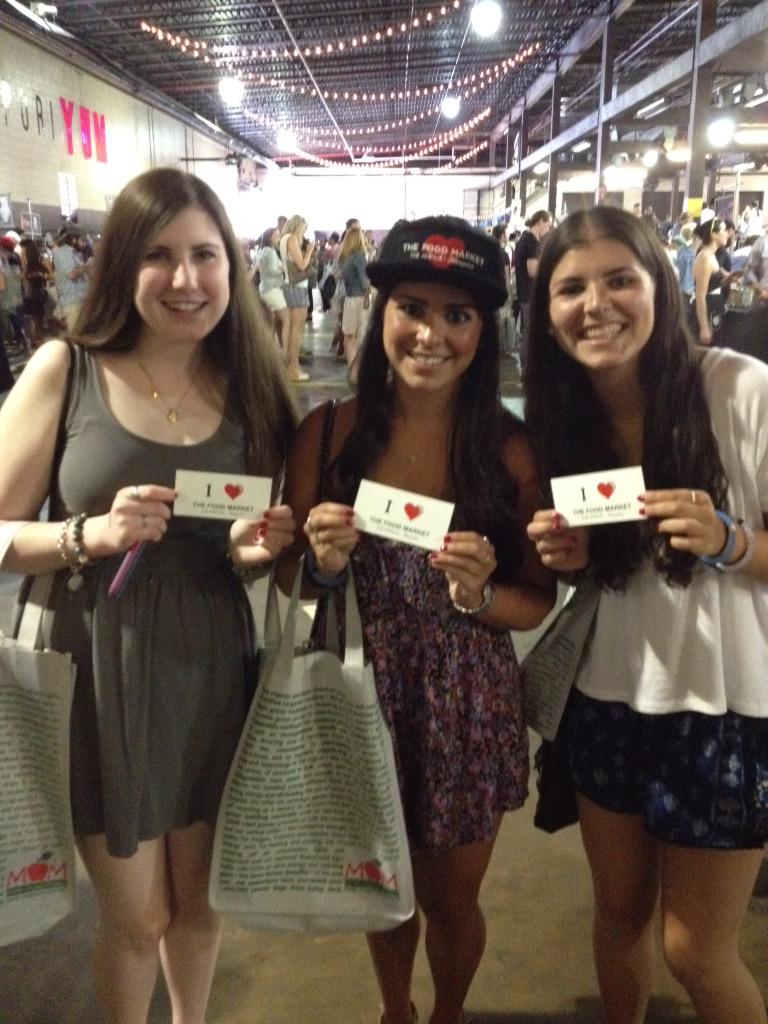 FoodMarketBmore's tweet image. We love our customers! @TheEmporiyum @citydiningcards #bmore #cheflife #hampdensfinest