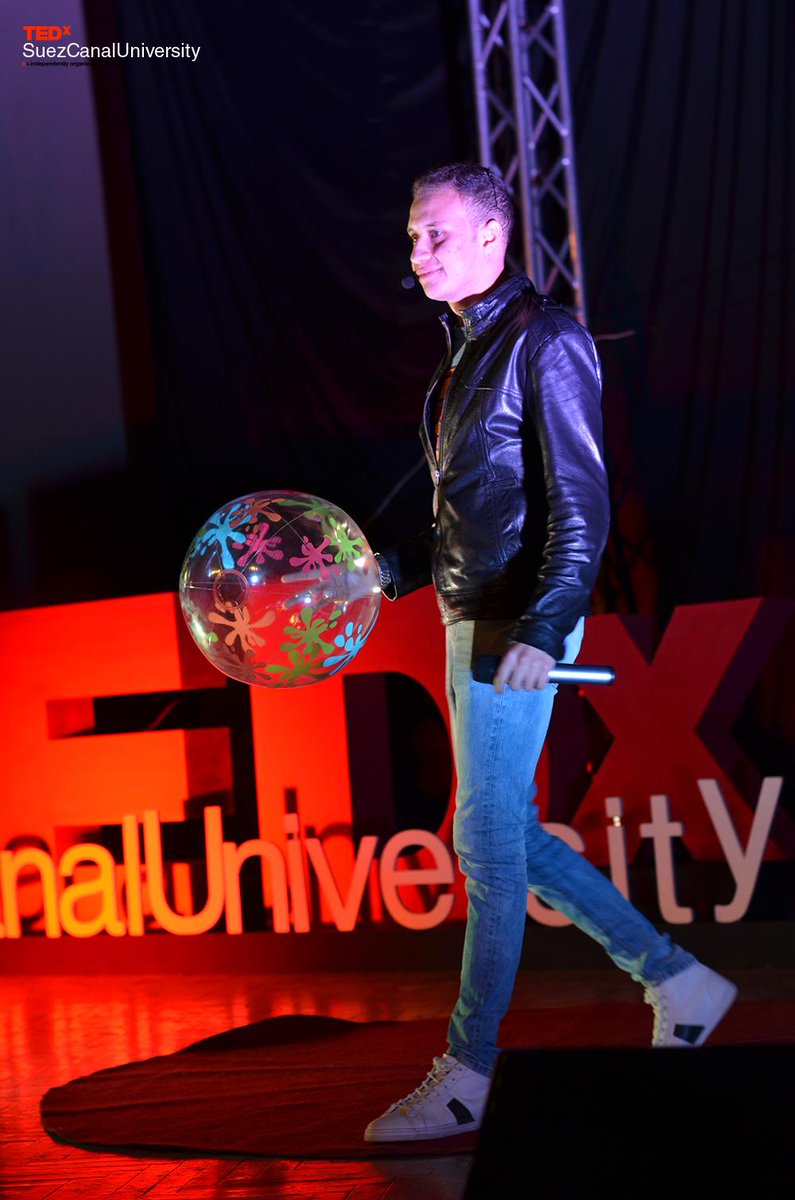 TEDxSuezCanalU's tweet photo. The illusionist Hossam Sabah El-Kheir is showing us some magic ;)

#TEDxSuezCanalUniversity
#IDEUPHORIA http://t.co/RpaP3w0Clg