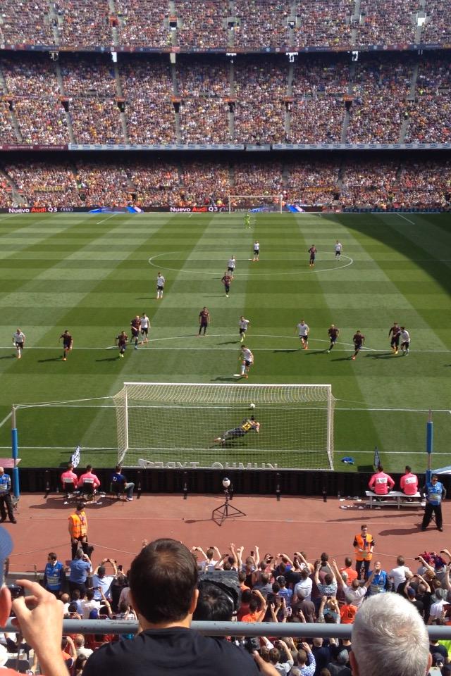c_cooper94's tweet photo. Brilliant 21st present fae rach! Great start to the game 👍 #suarezgoal #missedpen http://t.co/AhdEvHFauu
