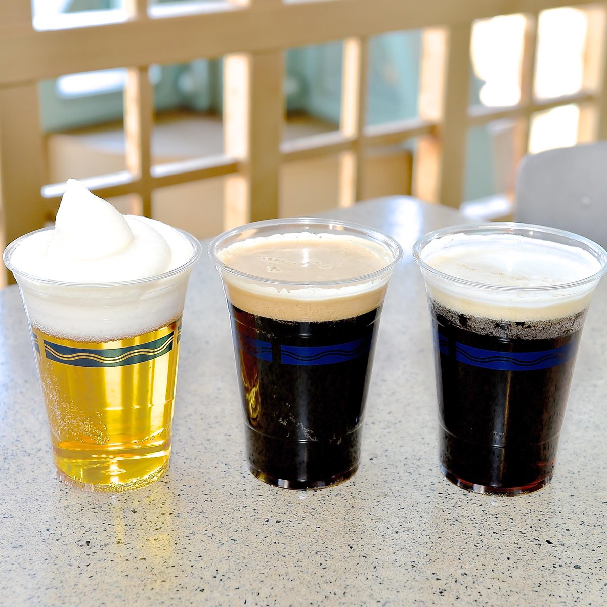 Mezzomikiのディズニーブログ ホライズンベイレストランのテラス席でいただける美味しいビール フローズンや黒ビールも 詳しくは Http T Co Thojb3zckh Http T Co Uvdhu0eg7l
