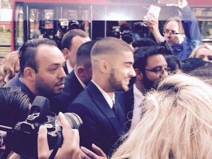 za_onedirection's tweet photo. So happy to see him smiling http://t.co/v4IoW8VKiZ