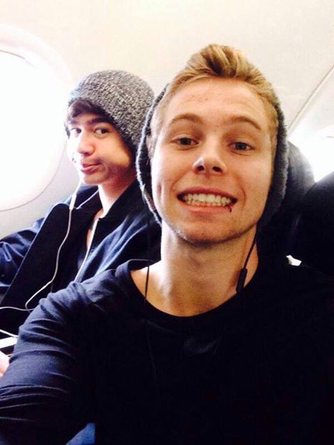 realace019's tweet photo. @Calum5SOS 
@Luke5SOS 
My 2 crush 😍😊❤💘
So cutie 😊😊😍😍 http://t.co/vFcBPirk2W