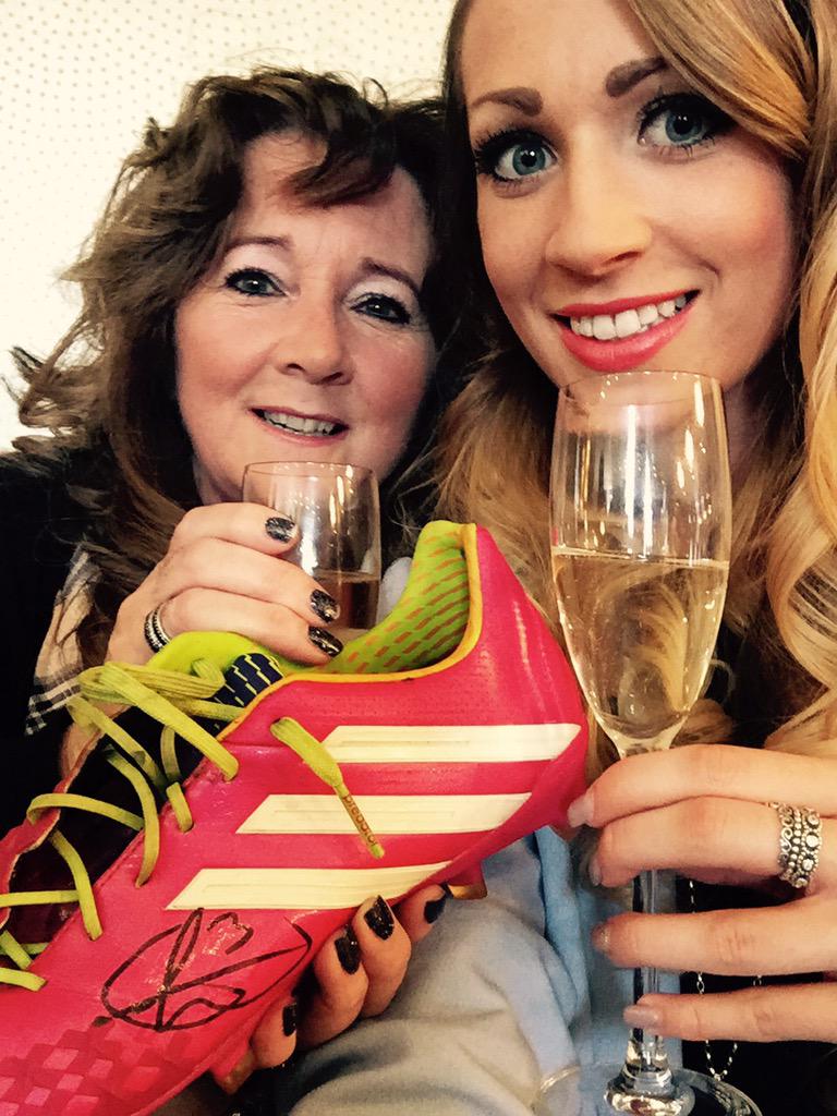 GabriellaCrouch's tweet image. Drinking champagne out of Cook's boot with @juliamcrouch #StandardBehaviour #CrouchGirlsLoveBubbles