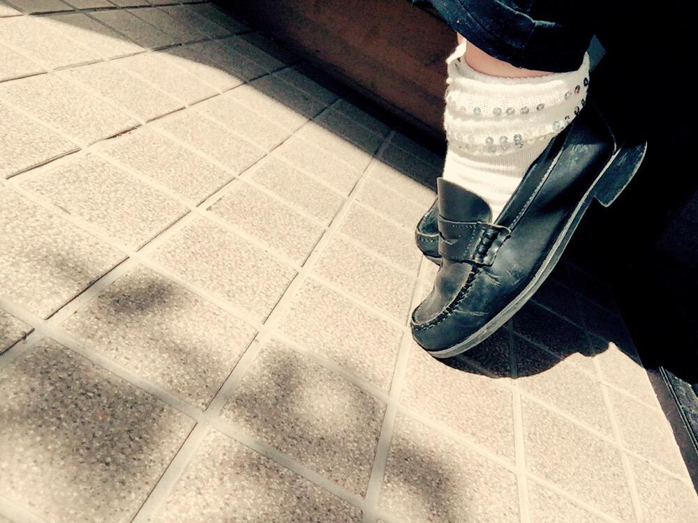 Michael__world's tweet photo. My shoes👟💎💎💎
Favorite shot😙💟
#MichaelJackson #mjpose #love #KINGOFPOP #moonwalker http://t.co/STrMEkeyJS