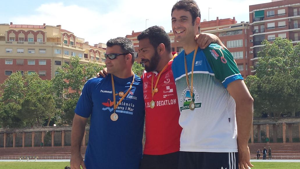 FESAVALENCIA's tweet photo. @DavidCasinos @KimDiscus @alberto_sendin LOS 3 TENORES en el Open de # atletismo de @fesavalencia http://t.co/55ZQbWZBrI