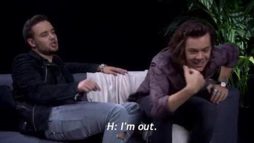 ProudOfThemAll's tweet photo. *HARRY HAS A NEW THIGH TATTOO*
 
WTF CAN 1D CHILL FOR A SECOND?! http://t.co/h3K5qmPtyV
