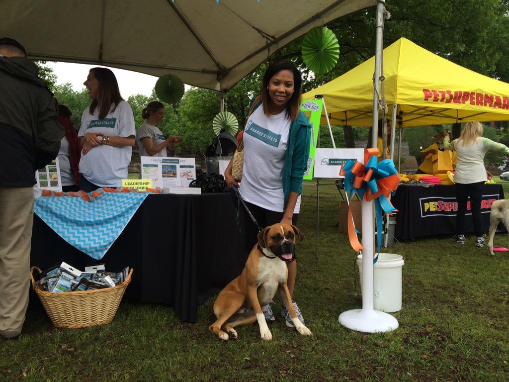SharedStreets's tweet photo. Kicking off Bark To The Park w/ @PawmettoLife at Finlay Park. Come on down ... and bring your dog(s)! http://t.co/6WoKM2f1Je