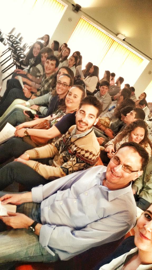 HUMILDADDELEBRI's tweet photo. Finalizamos el Encuentro de Jóvenes Cofrades de @Archisevilla1 , junto con @castillolebrija y @VeraCruzLebrija http://t.co/3Btj2Dq64c