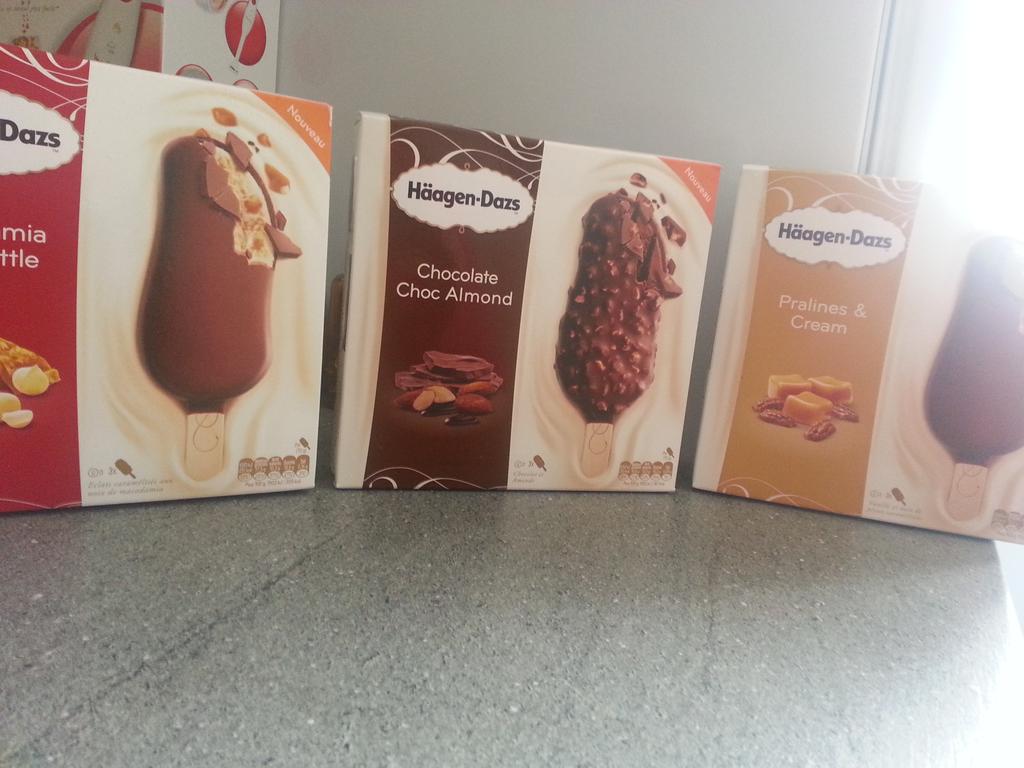Lilysue1408's tweet image. J'ai craqué. Hâte de goûter. #HaagenDazs #styleinside