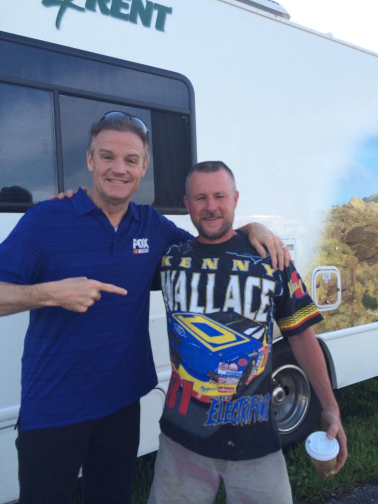 Kenny_Wallace's tweet image. We were taping "On Track with Kenny" @BMSupdates and THIS Kenny Wallace fan and his T-Shirt said "Hey Kenny" 😀👍