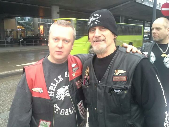 HellsCarlos tweet picture