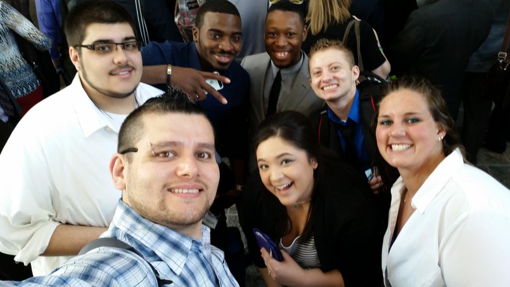 brandy_batten's tweet photo. Having A Blast!! Conference!! Rocking Our Dreams!! #cookin http://t.co/F3hNqxK1DY