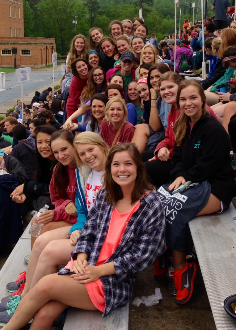 ZTADeltaPsi's tweet photo. 27 sisters are heading to North Star Ministries this morning to serve with @SamfordU Gives Back! #NobilityOfServing http://t.co/P0ROftA5cN