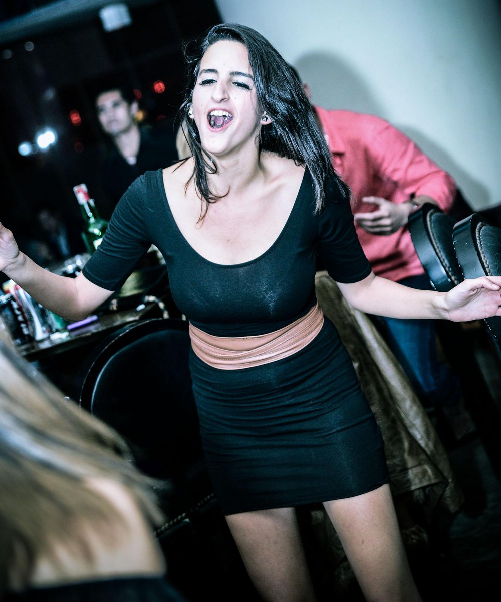 CavalliniCairo's tweet photo. Because you have to sing along with your favorite classic song. #OldiesNight http://t.co/4HVQ65o9Nm