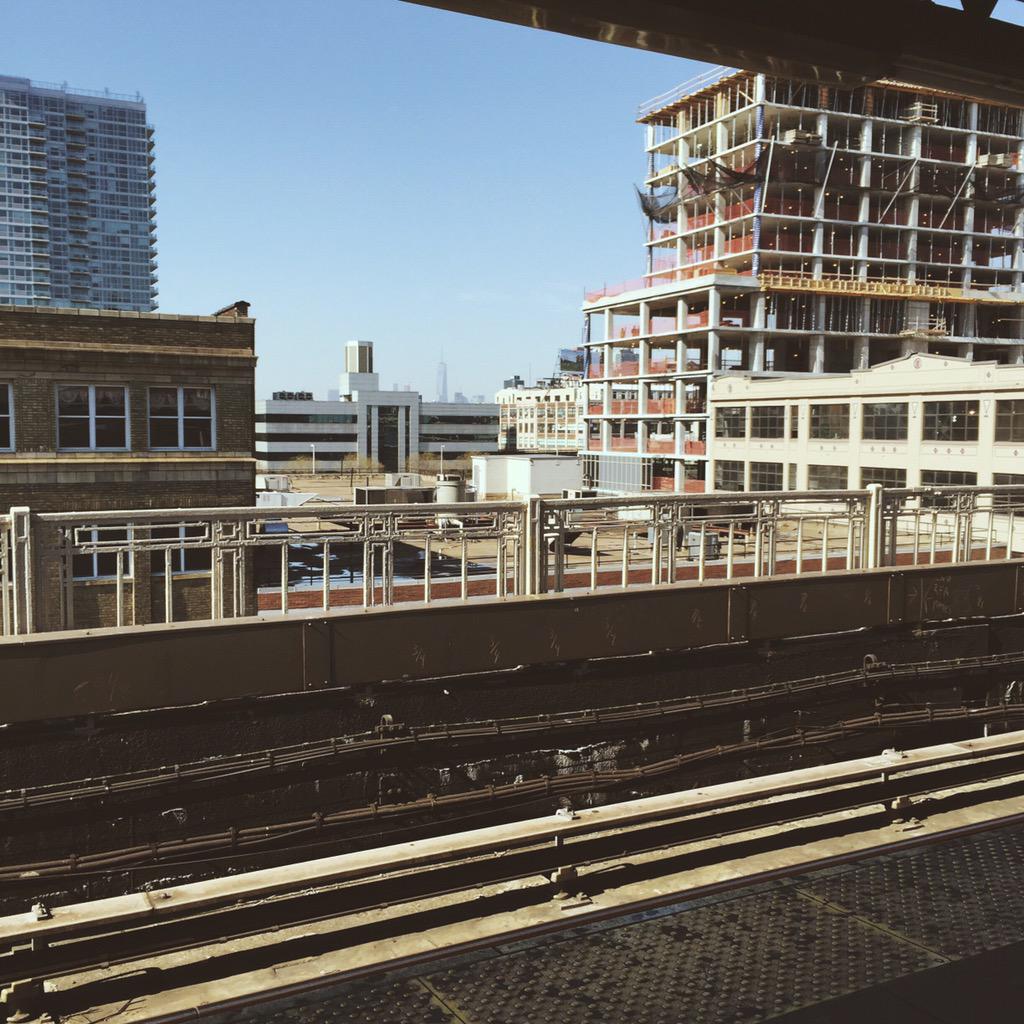 pizzatanktopbro's tweet photo. #TheBigUpdate I just took a dramatic art picture of The Big Onion, new york's city http://t.co/H2CVc7E4iT