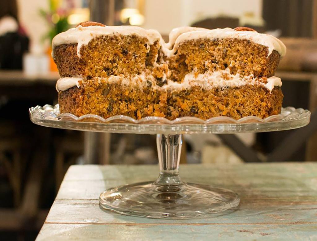 harpersbazaarES's tweet photo. ¿Con antojo de tarta de zanahoria? 10 sitios donde darte el gusto http://t.co/JViwGxG7nU http://t.co/kvgtDVxDHI