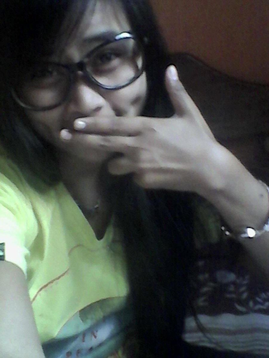 PipitThyraychal's tweet photo. hahaheheheh http://t.co/gnqKAjGS28