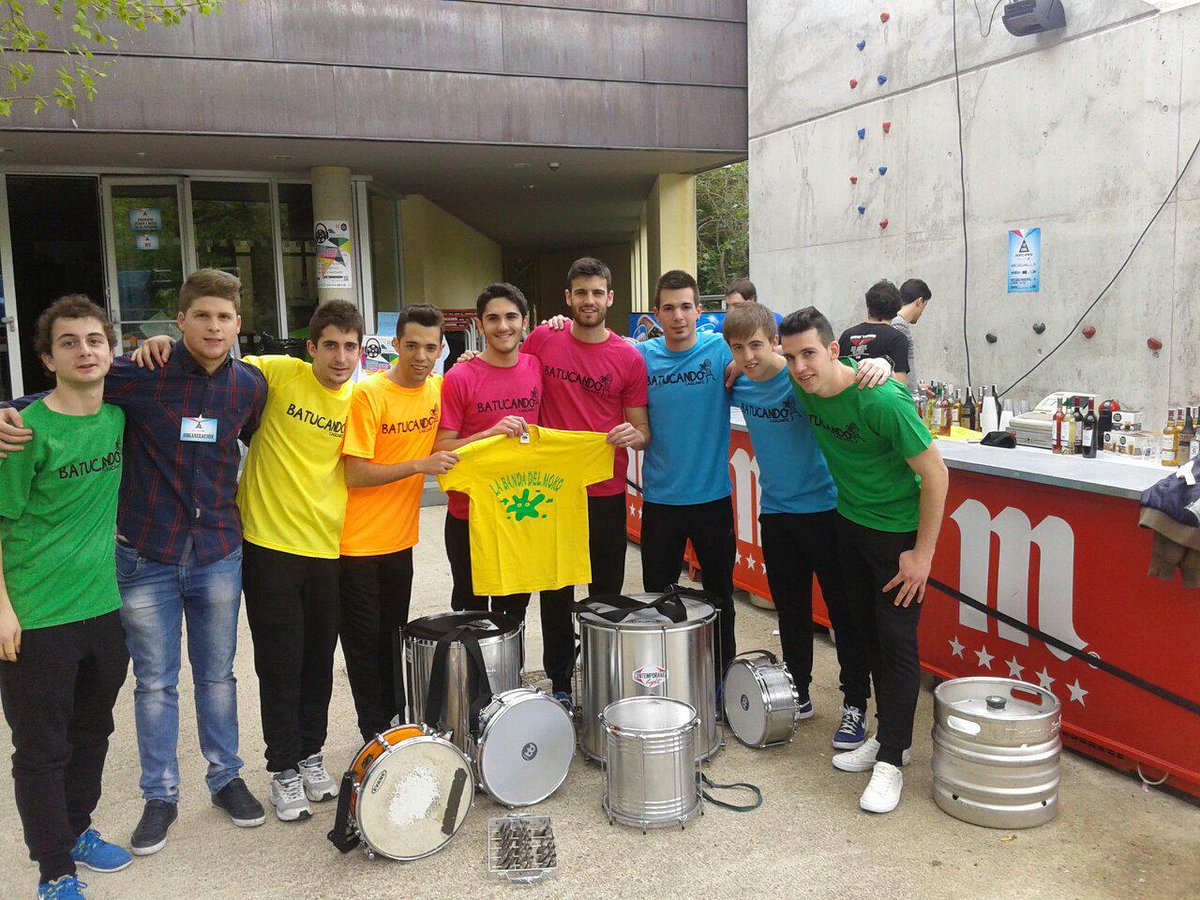 El Café Concierto con <a href="/batucando10/">Batucando Cascante</a> comienza en breve