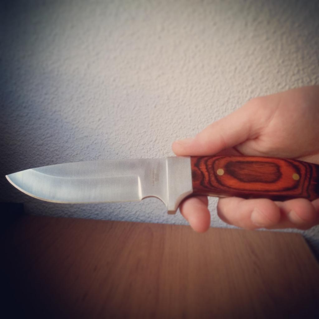 Blog_LGS's tweet image. Cuchillo punta abajo, una herramienta muy útil en la naturaleza para sobrevivir #supervivencia #survival