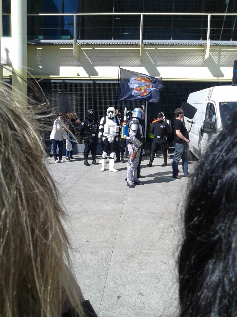 canavela96's tweet photo. En el #FFFIII de Fuenlebrada con la @legion501 y la compañía de @s_withangie Insuperable! http://t.co/Ci8fRNOMfL