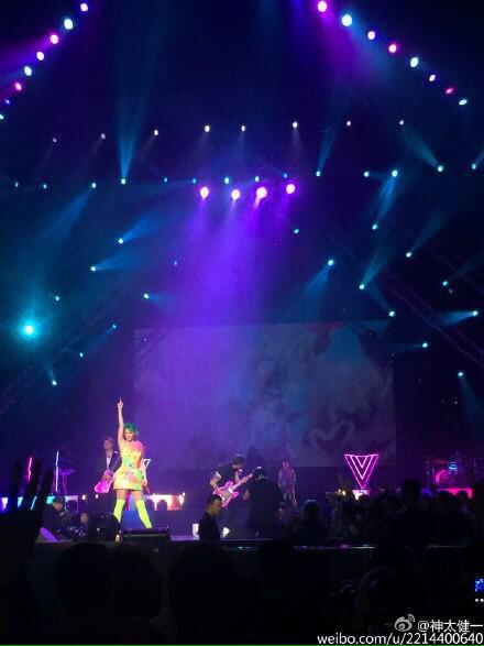 The Prismatic World Tour (II) » ''2014 Top Female Tour'' - Tokyo, JAP | +154M$ - Página 49 CC4aE4WWIAAPL6b