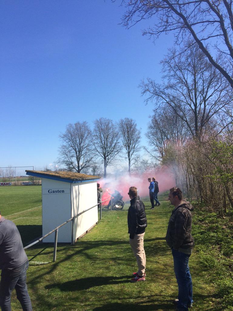 arjenvries's tweet photo. 3 belangrijke punten tegen de Lauwers! @ASC75voetbal #redwhitearmy #hoppa http://t.co/4JnElqSi4p
