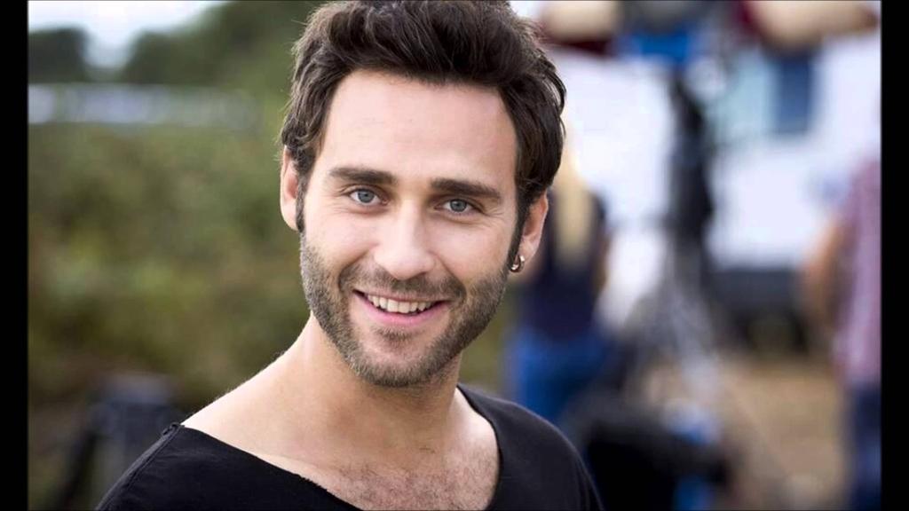 gizemtuncseckin's tweet photo. FankafalarinHepSeninle SeckinOzdemir @SeckinOzdemir http://t.co/UvIMWgkgi8