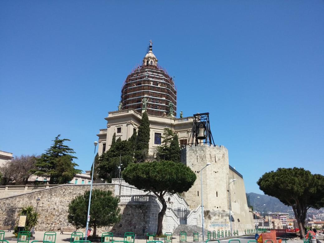 mimmo43's tweet photo. Però LG G2 con Lollipop ha ancora un grande fascino. E pure una fotocamera competitiva! Complimenti a @LG_Italia http://t.co/sD3DZUYSDD