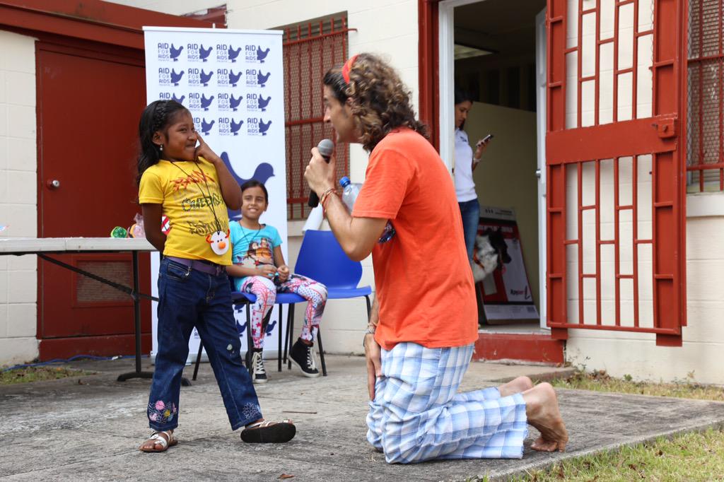 robertbaumrubio's tweet photo. Los niños @AIDFORAIDSP disfrutando, mientras aprenden sobre reciclaje, gracias a #VoluntariadoETESA @Etesatransmite http://t.co/CWgkW1avlx