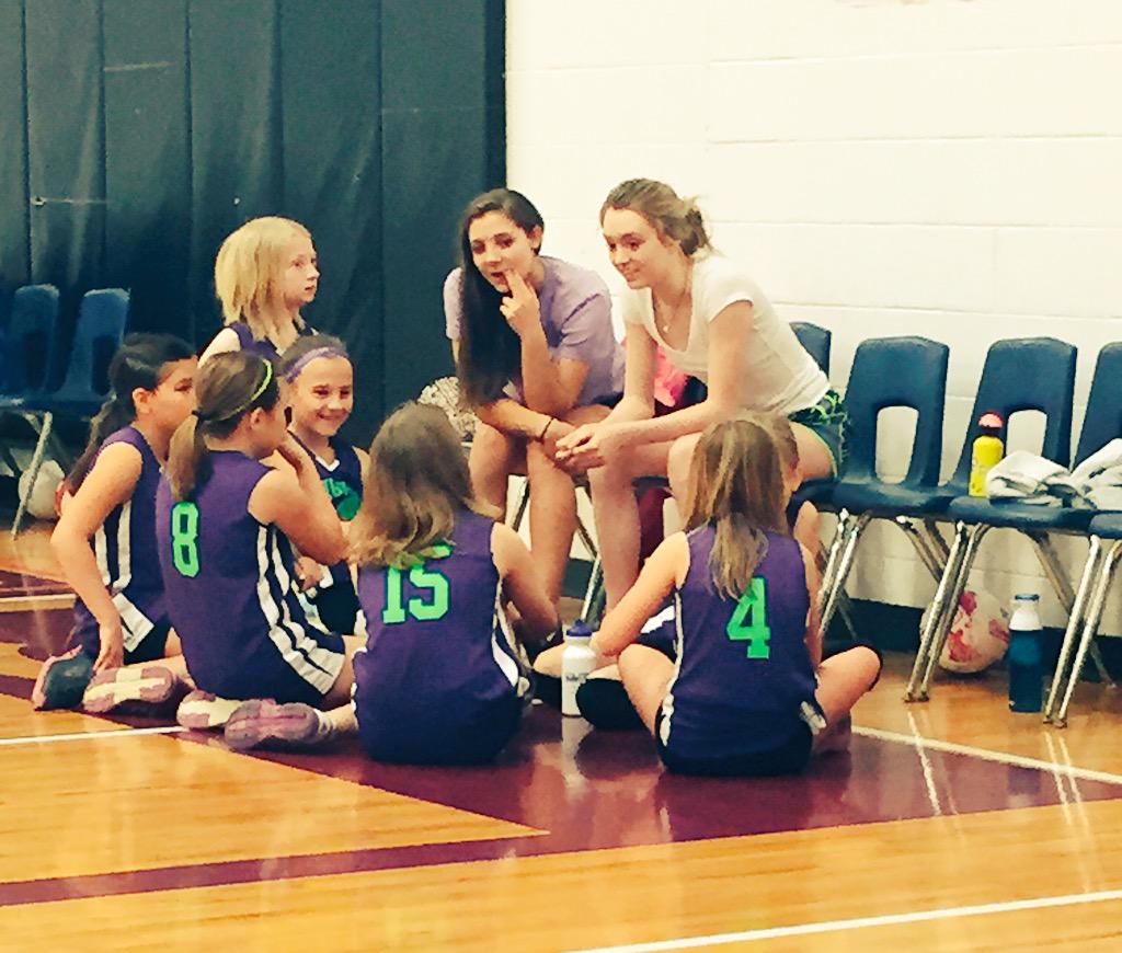 baboerigter's tweet photo. Love having @SouthwindVB girls coach the up and coming girls! http://t.co/vDROTyTgK1