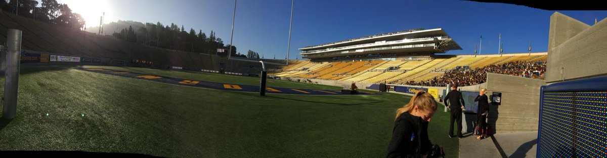 HuldaN's tweet photo. Stadium rocks! Brilliant venue on a gorgeous day #sharecalday http://t.co/2Zk5c5MU86