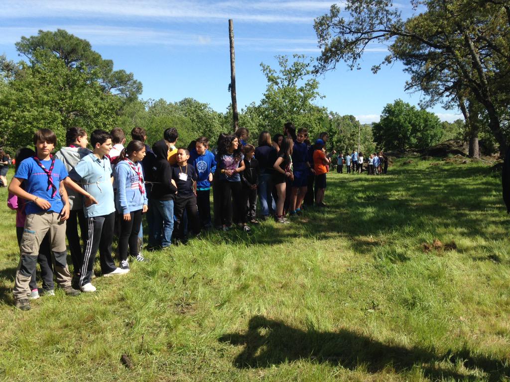 scouts_edm's tweet photo. Hoy las tropas aprenden los derechos de la infancia #intersEdM #InterTropas http://t.co/DP7xViBmjX