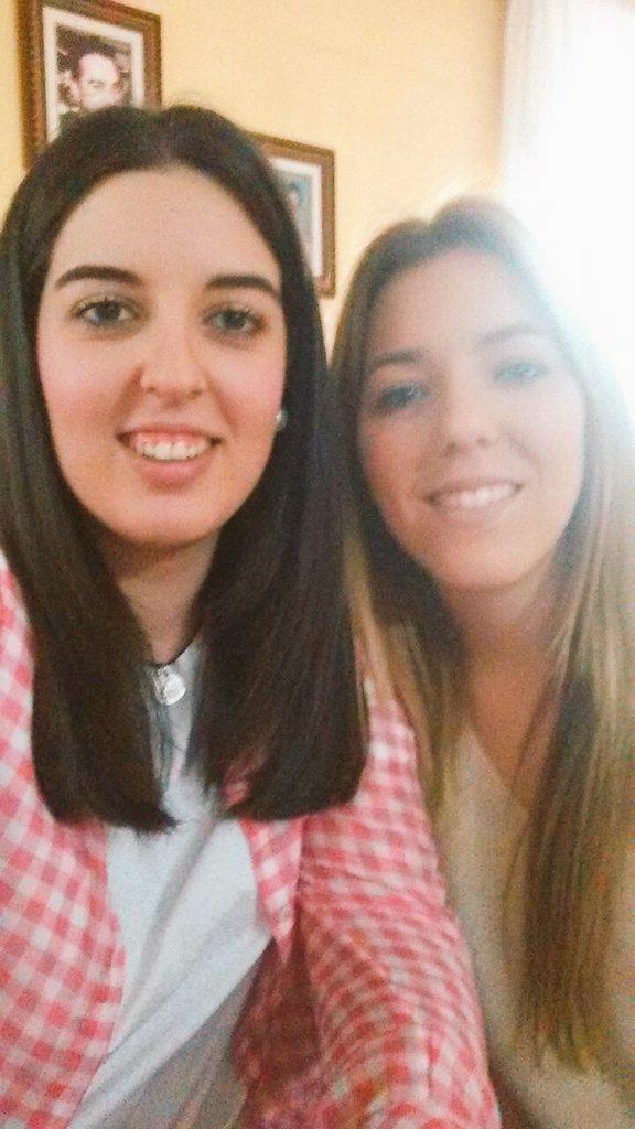 doritilda's tweet photo. Cumple glor 🎂🎁 @rociocl94 @PaquiCisneros @SoleArrabal  @macatorreblanca @marinaQ7 @MTereM2 http://t.co/eKKfOnYMCh