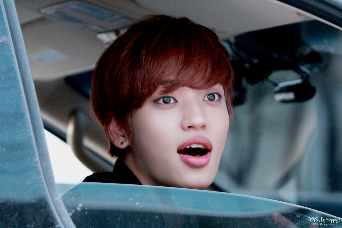 150418 쇼음악중심 퇴근길  #틴탑 #니엘 (<a href="/AH_NIEL_/">AH</a> ) #심쿵 
귀요워이잉ㅠㅠ♡
i.imgur.com/1NSQ4FC.jpg