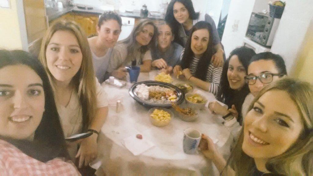 doritilda's tweet photo. Cumple glor 🎂🎁 @rociocl94 @PaquiCisneros @SoleArrabal  @macatorreblanca @marinaQ7 @MTereM2 http://t.co/eKKfOnYMCh