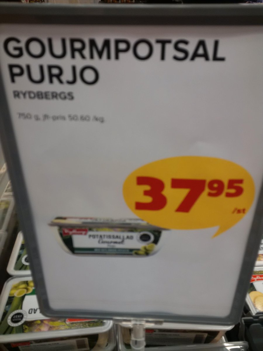 JArlehall's tweet photo. Hela butiken var fylld med felstavade/konstigt skrivna skyltar. # Coop http://t.co/l5wj2nYh79